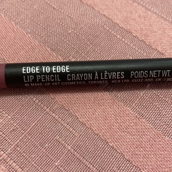 M.A.C Lipliner “edge to edge” - Picture 2 of 3